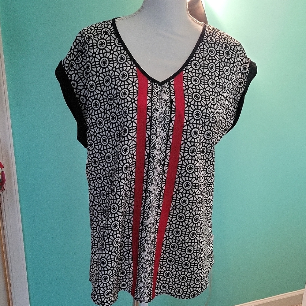 Antilia femme  Black, White and Red Patterned Women's Top SZ L